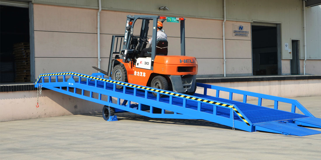 移動(dòng)式登車橋